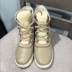 Sorel Beige and Off-White Winter Boots
